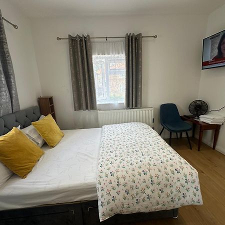 Luxury Ensuite 2Nd Studio Flat With Great Views In Keedonwood Road With Fully Own Bathroom Newly Added And Private Kitchenette Bromley Ngoại thất bức ảnh
