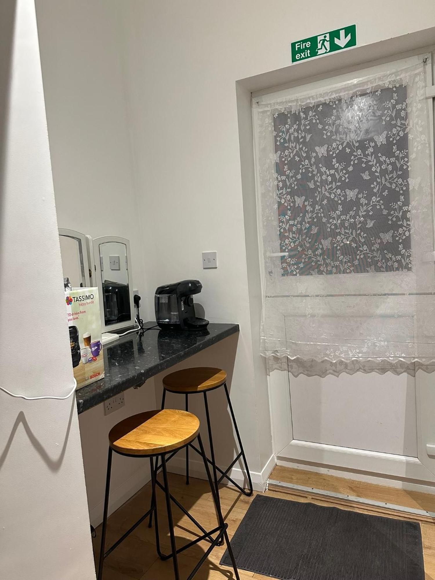 Luxury Ensuite 2Nd Studio Flat With Great Views In Keedonwood Road With Fully Own Bathroom Newly Added And Private Kitchenette Bromley Ngoại thất bức ảnh