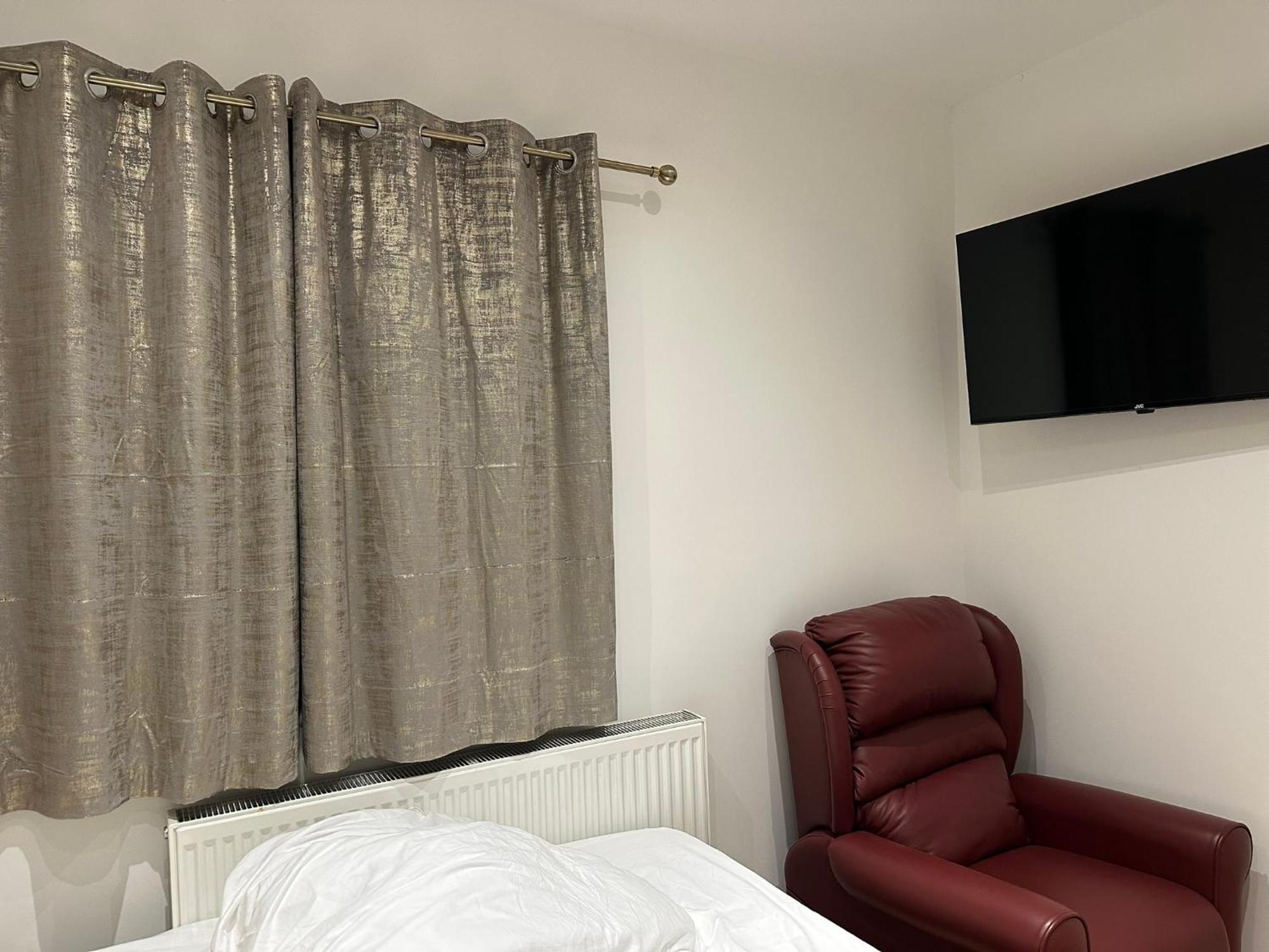 Luxury Ensuite 2Nd Studio Flat With Great Views In Keedonwood Road With Fully Own Bathroom Newly Added And Private Kitchenette Bromley Ngoại thất bức ảnh