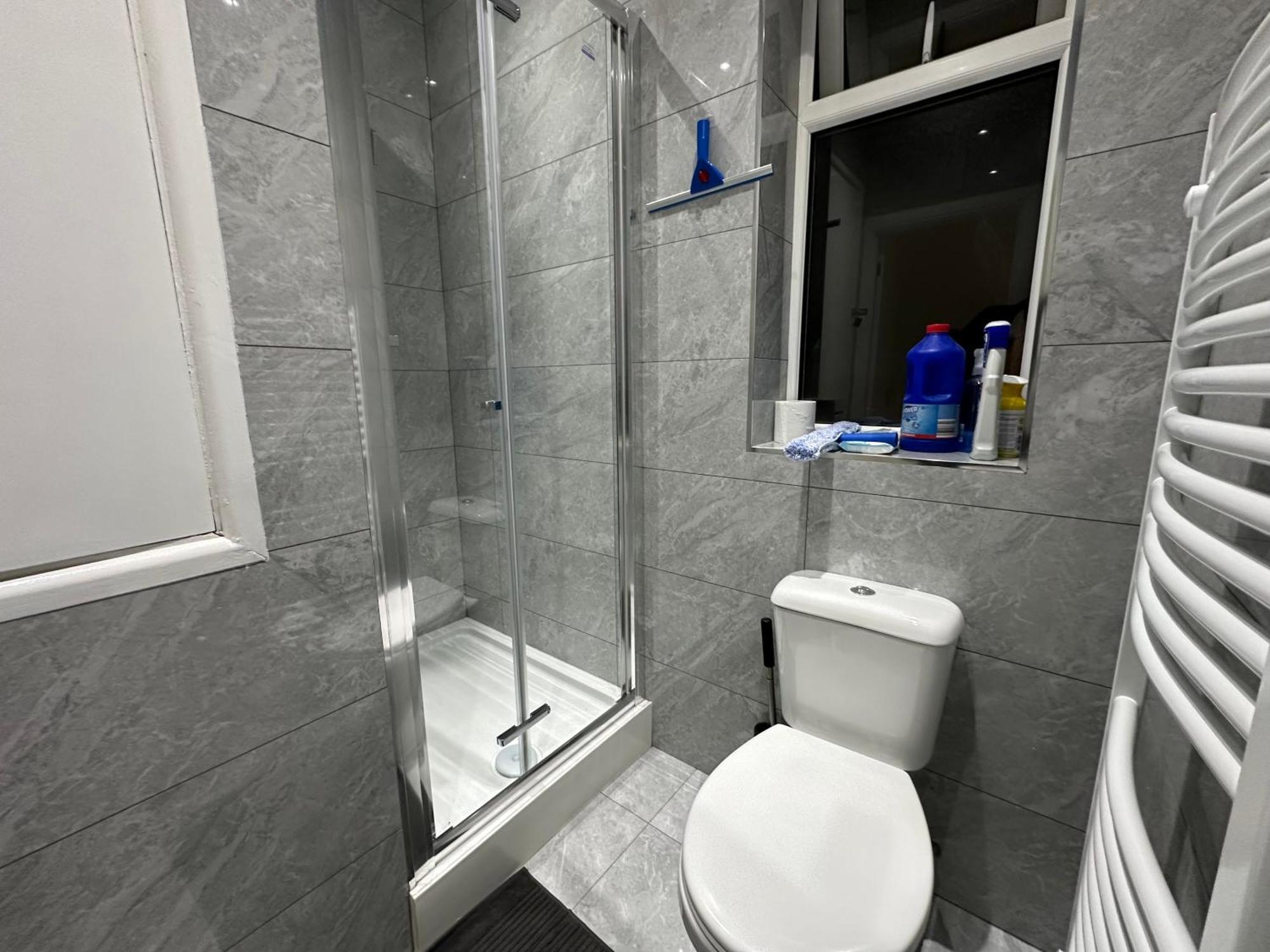 Luxury Ensuite 2Nd Studio Flat With Great Views In Keedonwood Road With Fully Own Bathroom Newly Added And Private Kitchenette Bromley Ngoại thất bức ảnh
