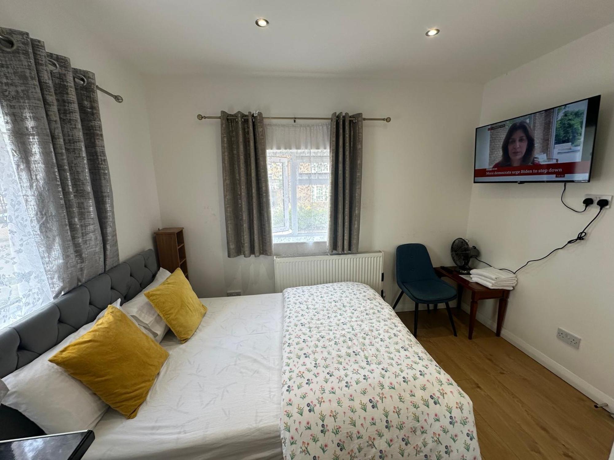 Luxury Ensuite 2Nd Studio Flat With Great Views In Keedonwood Road With Fully Own Bathroom Newly Added And Private Kitchenette Bromley Ngoại thất bức ảnh