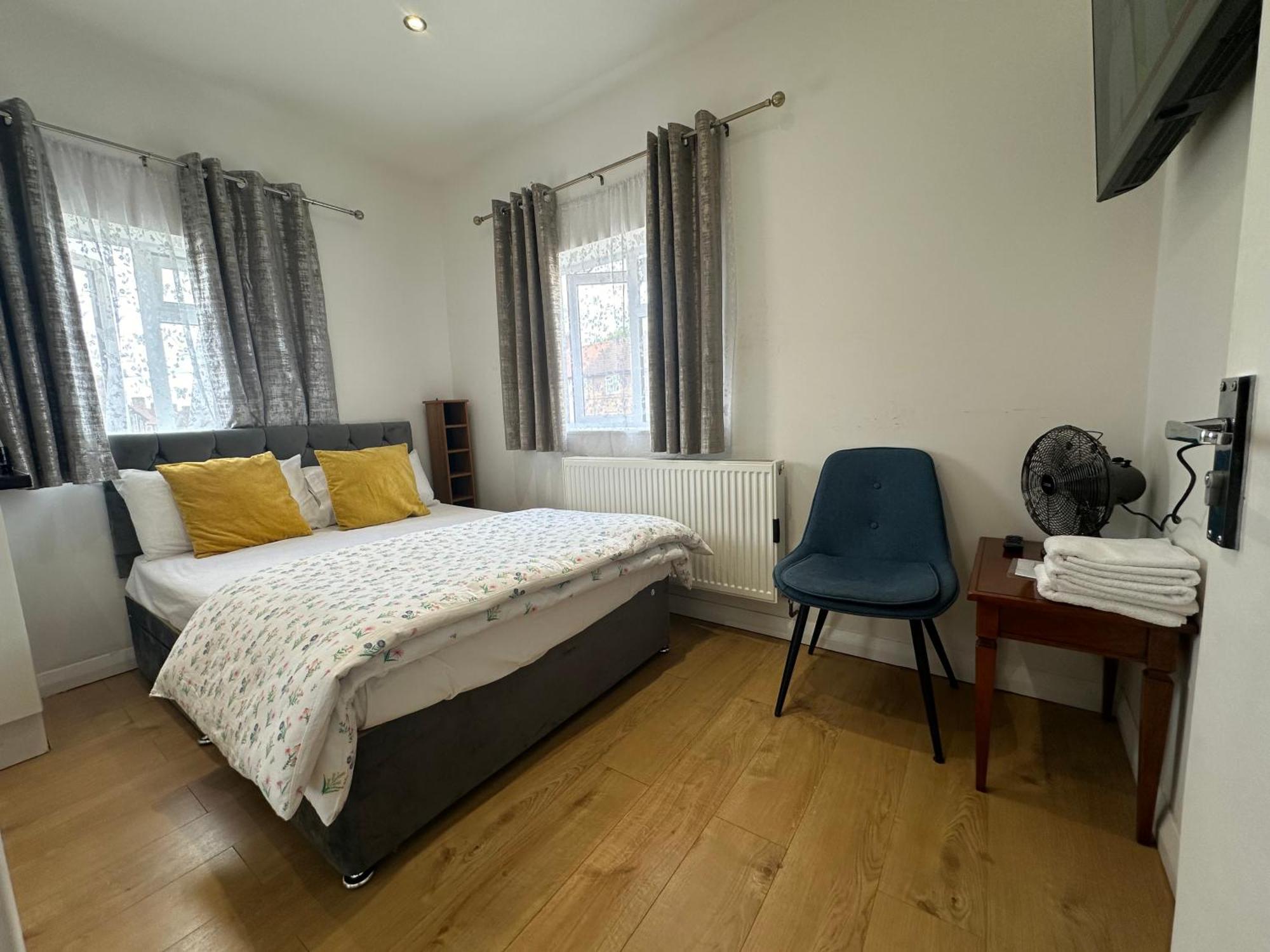 Luxury Ensuite 2Nd Studio Flat With Great Views In Keedonwood Road With Fully Own Bathroom Newly Added And Private Kitchenette Bromley Ngoại thất bức ảnh